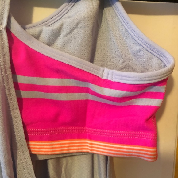 Lululemon No Limits Tank SZ 6 - Picture 5 of 8